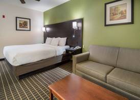 Clarion Inn & Suites Weatherford South 3