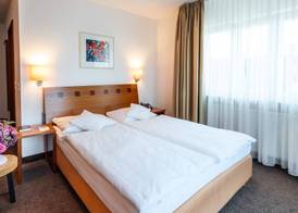 Seehotel Niedernberg - Das Dorf am See 3