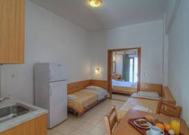 Adonis Hotel 4