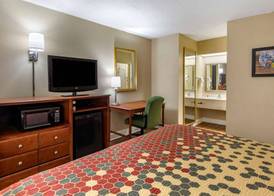 Econo Lodge Cordele 4