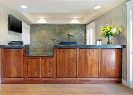 Best Western Cedar Inn & Suites 4