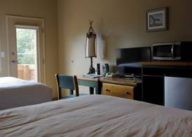 Waterton Lakes Lodge Resort 5