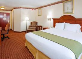 Holiday Inn Express HILLSVILLE by IHG 2