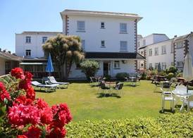 Runnymede Court Hotel 4