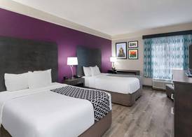 La Quinta by Wyndham Latham Albany Airport 5