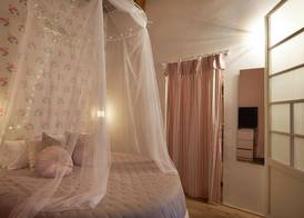 Bright Romantic Retreat in Florence 3