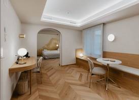 Hotel Petit Luxe 4