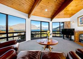 Balmoral Lodge 2