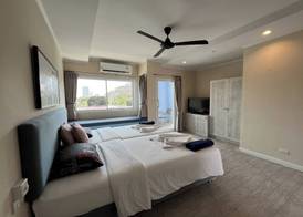 Surf & Sand Resort 5