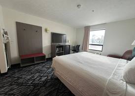 Ramada by Wyndham Strasburg Dover 5