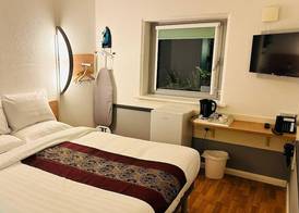 Cambridge Hotel Bradford Central 4