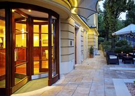 Gold Apartments 4