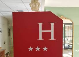 Nina's Hideaway Hotel - Madame's Dream 2
