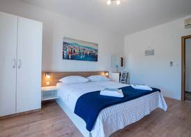 Apartments Njiric 4