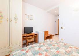 Albergo Nuova Aurora - FREE PARKING & BREAKFAST 3