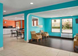 Howard Johnson by Wyndham Chattanooga Lookout Mountain I-24 4
