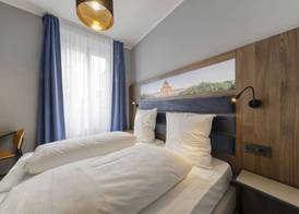 Smart Stay Hotel Station 4