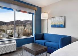 Holiday Inn Express & Suites Steamboat Springs by IHG 5