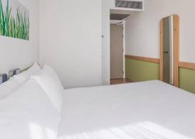 B&B HOTEL Zaragoza Plaza Mozart 4