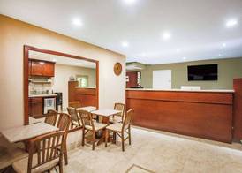 Super 8 by Wyndham Redlands/San Bernardino 3