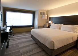 Holiday Inn Express & Suites JOHNSTOWN by IHG 4