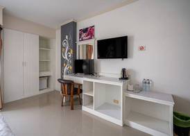 Santi White House Patong Hotel 4
