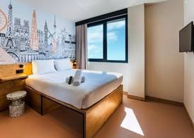 easyHotel Barcelona La Sagrera 3