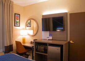 Country Inn & Suites by Radisson, Rock Falls, IL 5