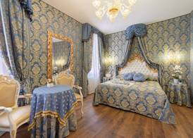 Canal View San Marco Luxury Rooms 2