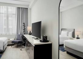 Fairfield Inn and Suites Chicago Downtown/ Magnificent Mile 5