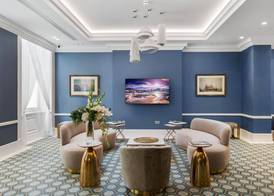 Commodore Hotel 5