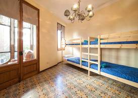 Hostel Bed in Girona 5