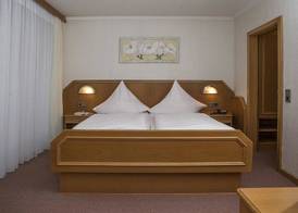 Kurhotel Unter den Linden 3