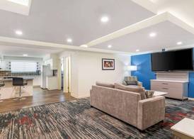 Best Western Plus Lake Lanier Gainesville Hotel & Suites 5