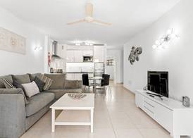 Paloma Beach Apartments 4