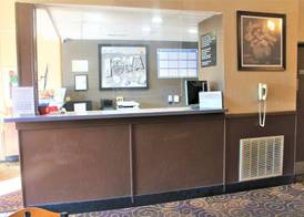 Super 8 by Wyndham Burlington 3