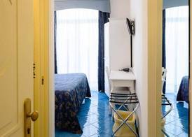 Hotel Bussola 4