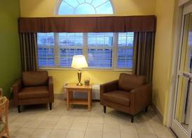 Microtel Inn & Suites by Wyndham Delphos 2