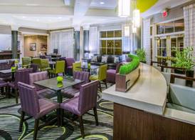 La Quinta by Wyndham St. Louis Westport 2