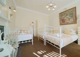 The Old Tramhouse Self Catering Traditional Charming Apartments Located In The Heart Of Historic Stirling For Short-Long Stays In Stirling For Tourism & Events & Contractor Base Stays For Central Belt 3