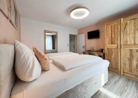 Sieben Zimmer am See 3