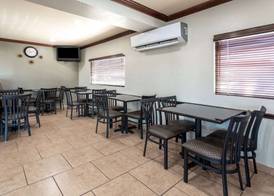 Super 8 by Wyndham Amarillo Central TX 2