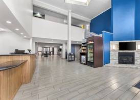Comfort Suites London South 2
