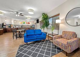 Quality Inn Dubuque on Hwy 20 2