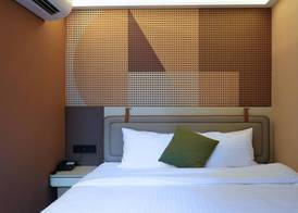 Hotel 165 4