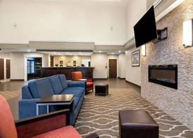 Comfort Suites Rensselaer near Fair Oaks 4