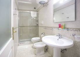 Apollo Suites 5