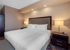 Best Western PLUS Fox Creek 5