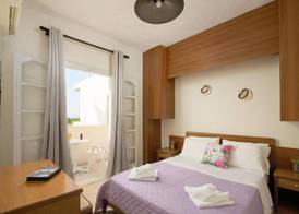 Divina Apartments by Estia 5