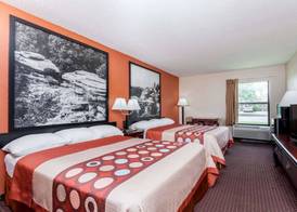 Super 8 by Wyndham Harrisburg 5